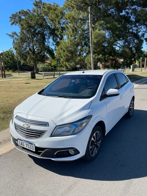 Chevrolet Onix 2015 para alquilar