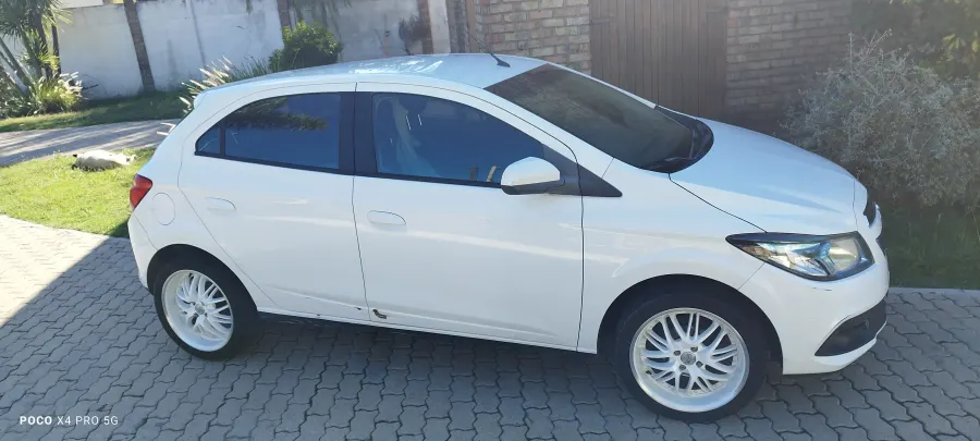 Chevrolet Onix 2015 para alquilar