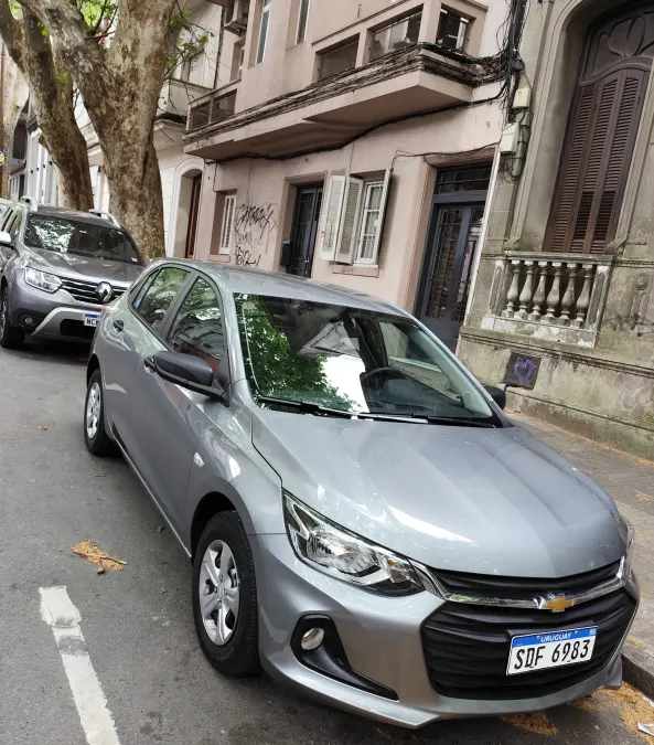 Chevrolet ONIX HB 1.0L LS MT 2025 para alquilar