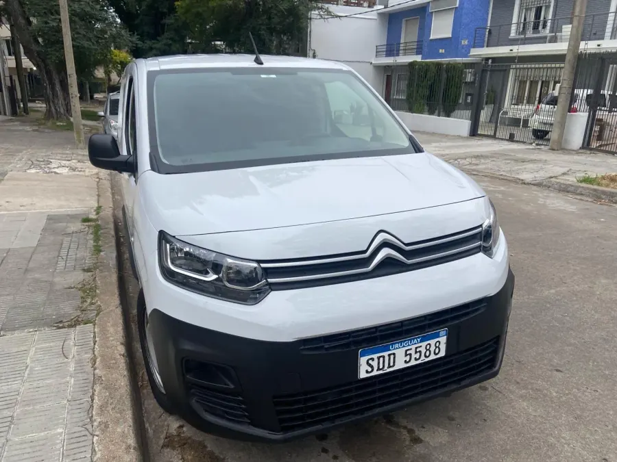 Citroen Berlingo 2023 para alquilar