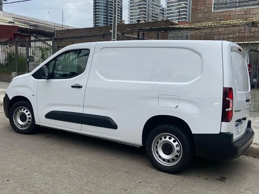 Citroen Berlingo 2023 — foto 3