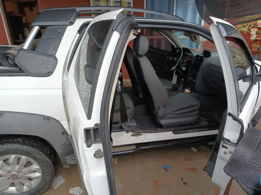 Fiat Strada 2015 — foto 5