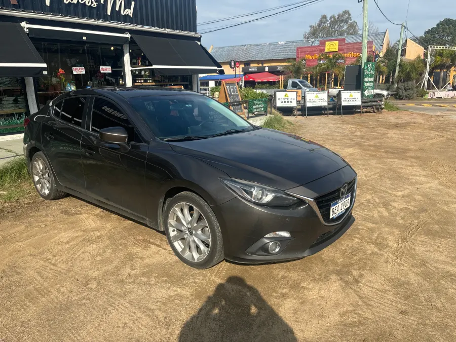 Mazda Mazda3 2015 — foto 2