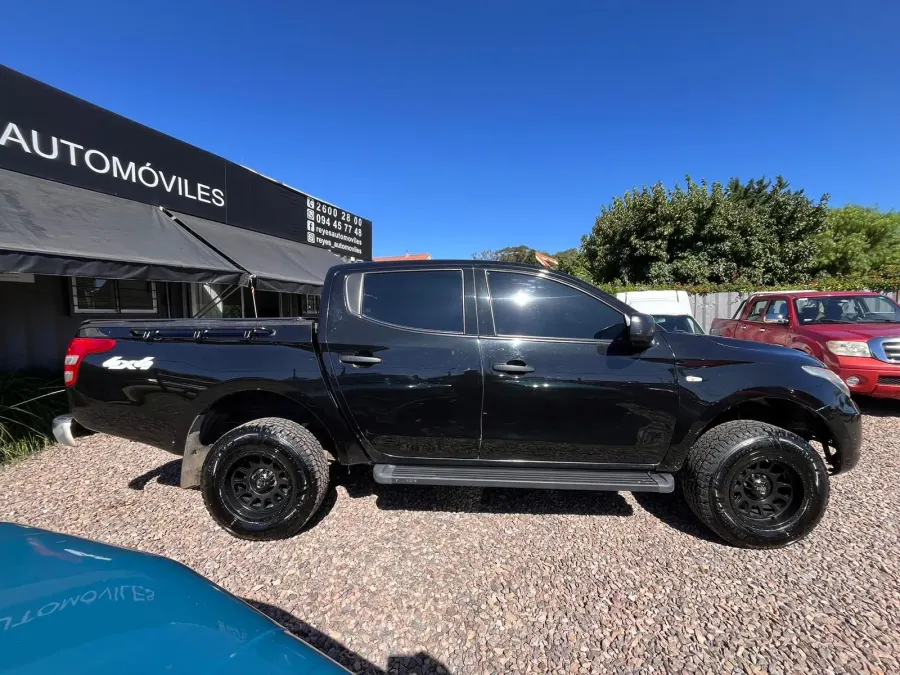 Mitsubishi L200 2016 para alquilar