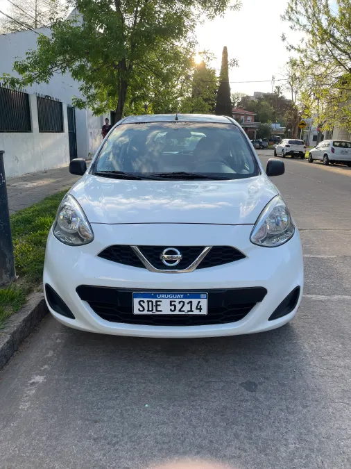 Nissan March 2017 para alquilar
