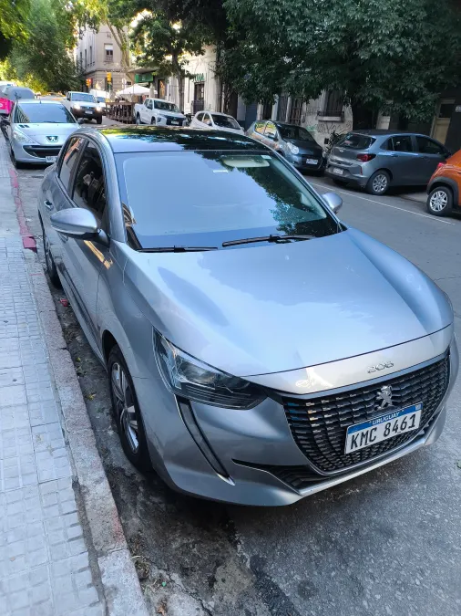 Peugeot 208 2024 para alquilar