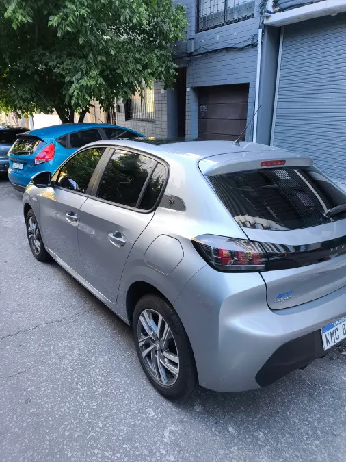 Peugeot 208 2024 — foto 3