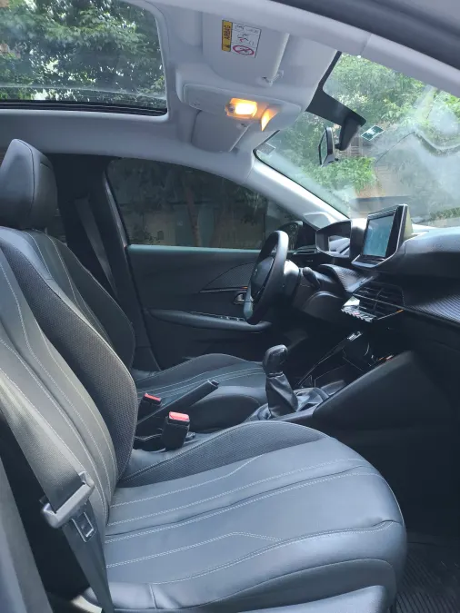 Peugeot 208 2024 — foto 6