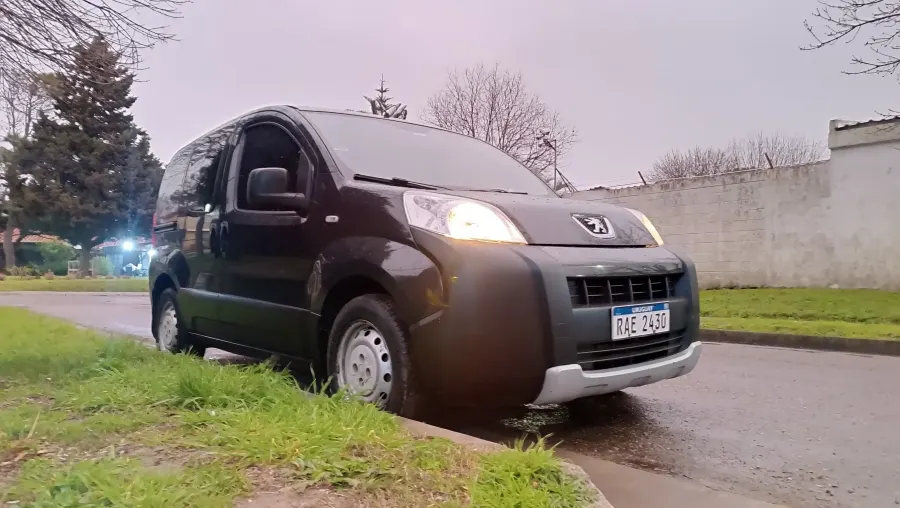Peugeot Bipper 2013 — foto 2