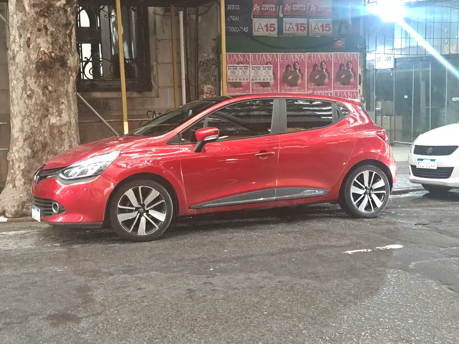 Renault Clio 2015 para alquilar