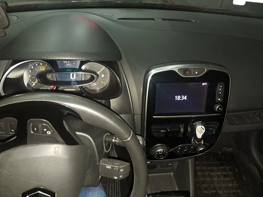 Renault Clio 2015 — foto 6