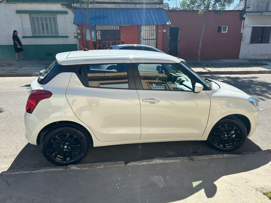 Suzuki Swift 2024 — foto 2