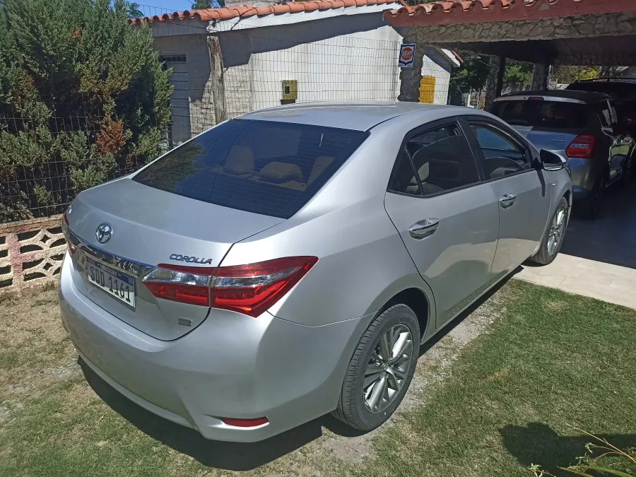 Toyota Corolla 2017 — foto 2